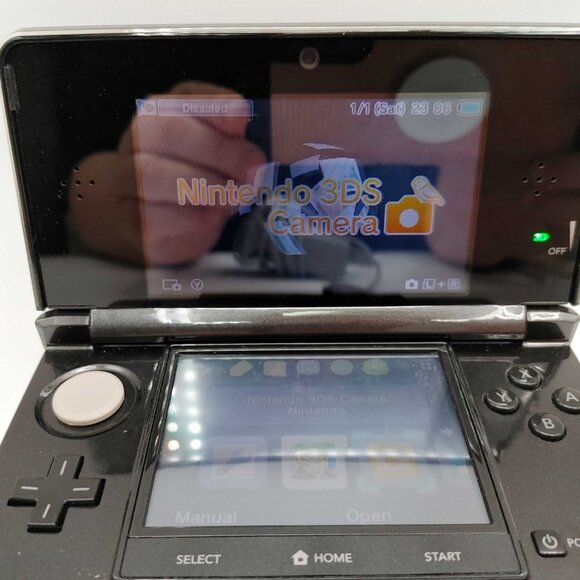 Nintendo 3DS w/ 2 Games Carry Case, Stylus, Charger & System - Picture 4 of 16